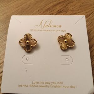 Gold Flower Stud Earrings